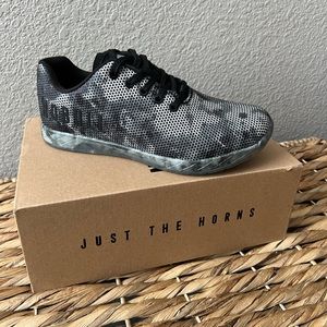 Nobull Superfabric Trainer Low, Graphic, women size 9 / men size 7.5